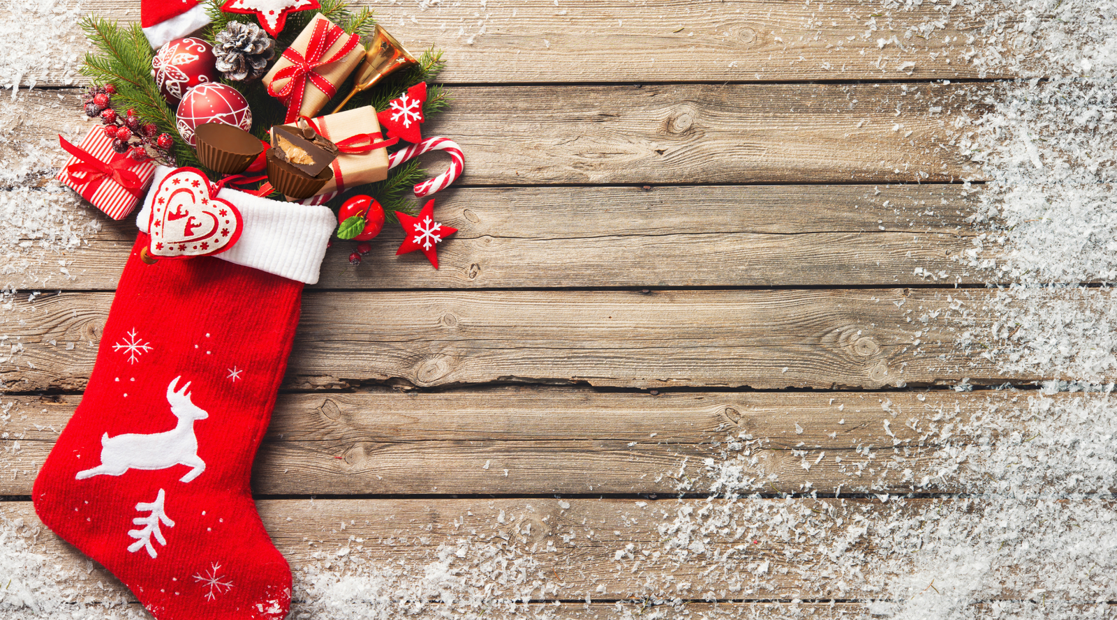 Healthy Holiday Stocking Stuffer Ideas: Thoughtful Gifts for Health Enthusiasts